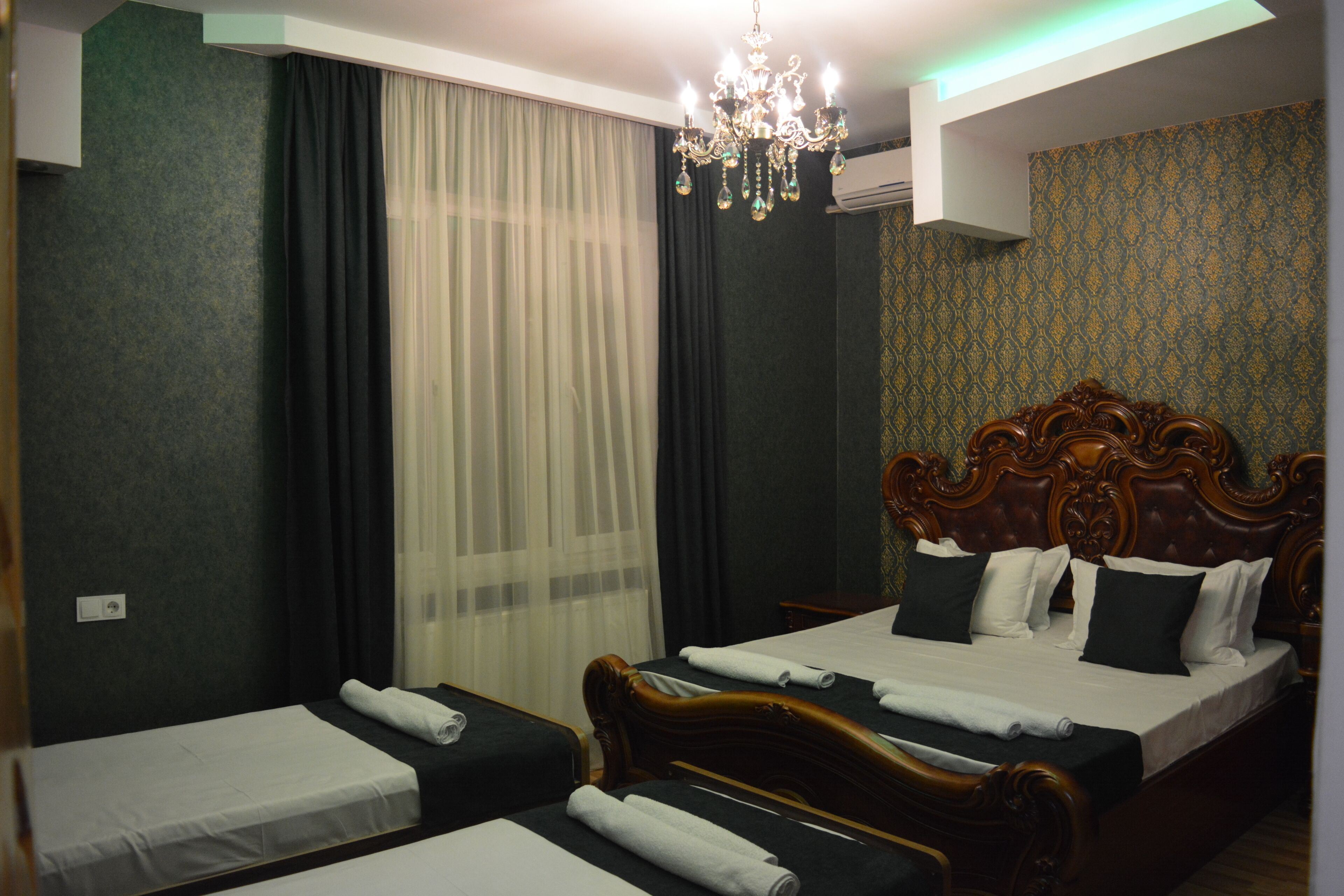 Luxury Quadruple Room | Individually furnished, desk, free WiFi