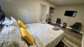 1 bedroom, iron/ironing board, WiFi, bed sheets