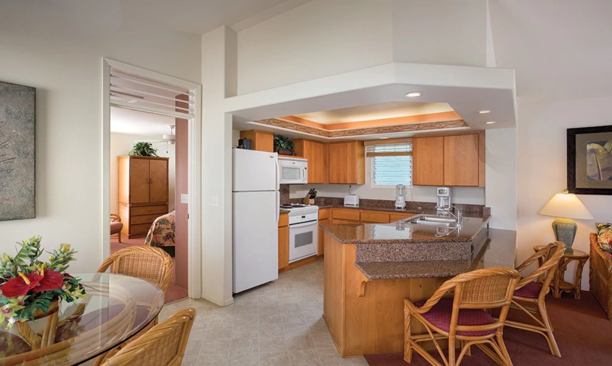 Bali Hai 2BR All amenities included!! - Photo 2