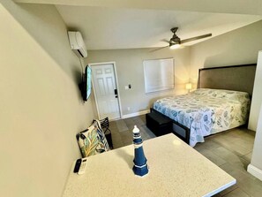 1 habitación, tabla de planchar con plancha, wifi y ropa de cama 