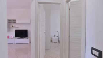 Smart TV 40 pollici con canali via cavo, TV