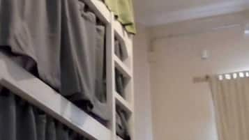 Shared Dormitory, Mixed Dorm | Wi-fi percuma, cadar katil