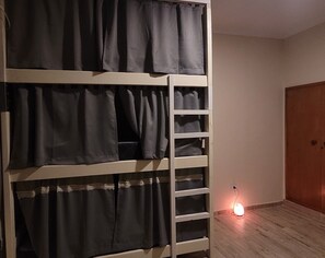 Grand Shared Dormitory - Privilegio Hostel (San Rafael)
