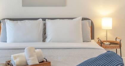 Walk to BART- SF in minutes & Off Street parking