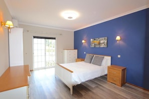 6 chambres, Wi-Fi gratuit, draps fournis
