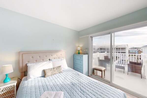 3 bedrooms, iron/ironing board, Internet, bed sheets