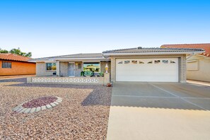 Exterior - Dog-friendly, golf course adjacent home with a pool, hot tub, & fitness center (Mesa)