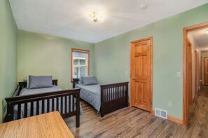 3 bedrooms, WiFi, bed sheets