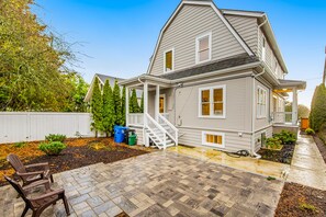 Exterior - Spacious home with fenced yard, patio, & sunroom - near UW/Green Lake (Seattle)