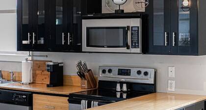 Jennings · Downtown Knox! Walk to Food & Drinks + Fire Pit