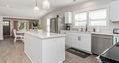 Modern 2 Bedroom Home in West Knoxville