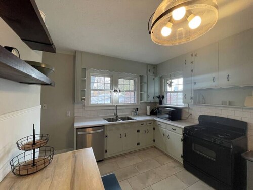 Old North Knox ~ 3 Bedrooms <10min to Downtown