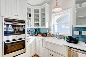 Fridge, microwave, oven, stovetop - Family Beach Home ~Steps to Beach~Hot Tub~Game Room~Sleeps 13! (Surf City)