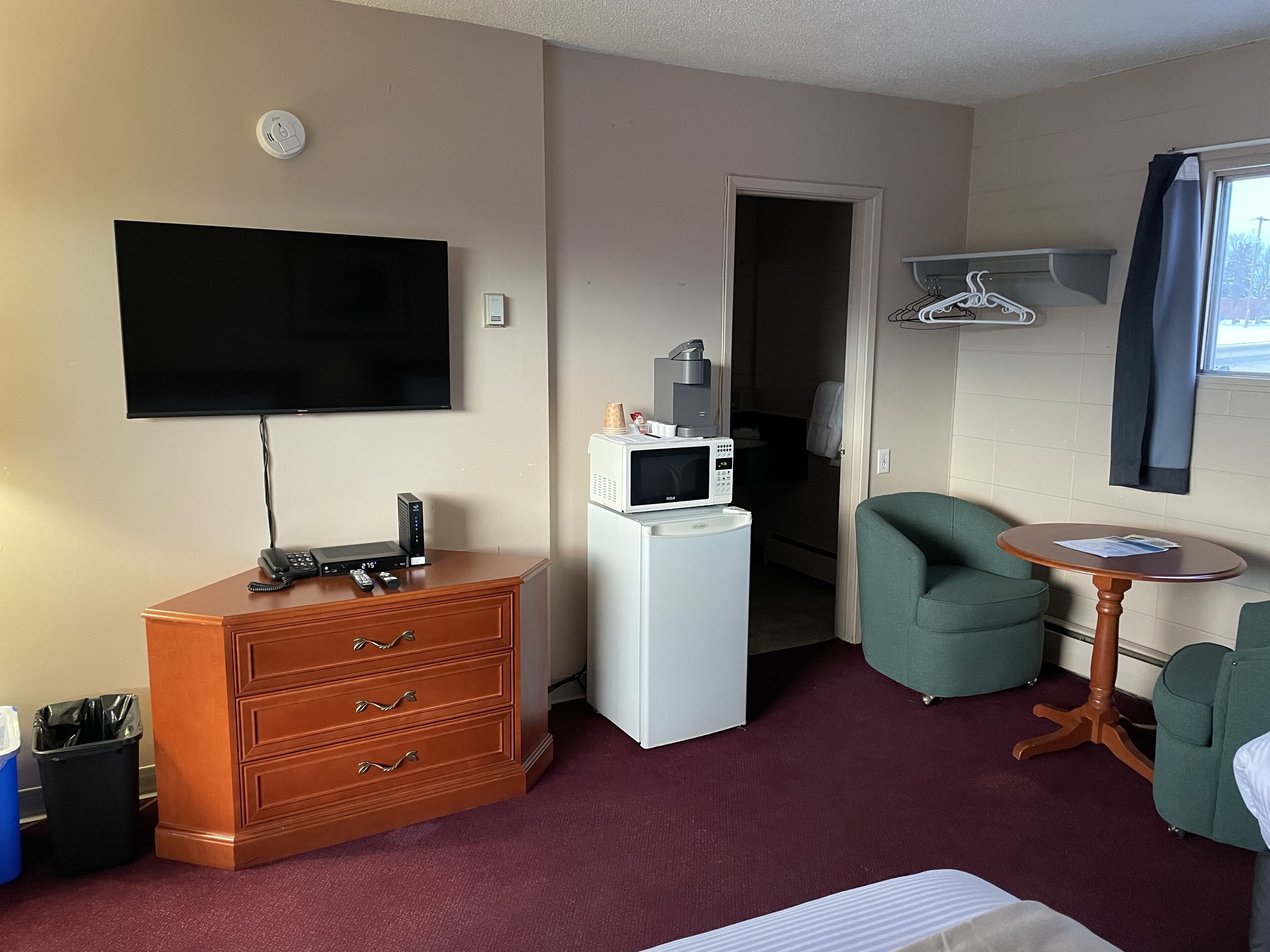 Basic Double Room | Laptop workspace, free WiFi, bed sheets