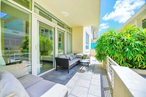 Terrace/patio - Free Parking! Condo in Midtown Miami (Miami)