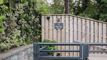 Cottage | Property grounds