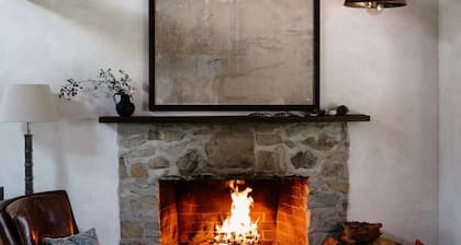 Luxury vineyard log cabin in the Yarra Valley