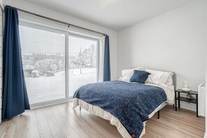 4 chambres, fer et planche à repasser, Wi-Fi gratuit, draps fournis