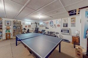 Games room - Inviting dog-friendly home with firepit & Ping-Pong - near Acadia National Park (Ellsworth)