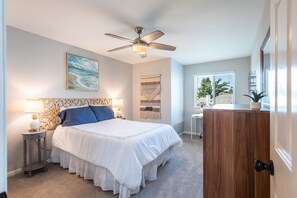 3 عدّة غرف نوم ومكتب ومكواة/لوح كي وسرير سفر