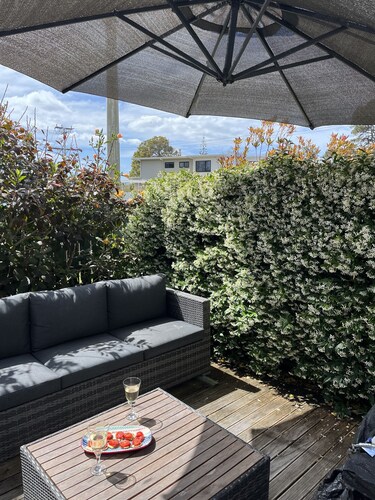 Classic Kiwi Bach in prime location