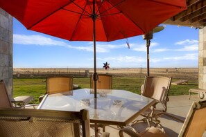 Terrace/patio - Summit Villa BnB (Watkins)