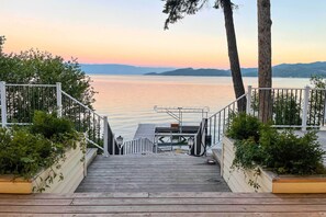 Terrace/patio - Peaceful Lakeside Retreat w/ Deck & Amazing Views! (Lakeside)