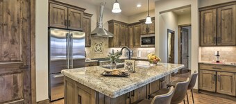 1/2 Mi to Dtwn: Golden Gem w/ Patios!