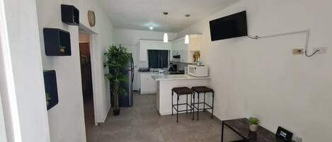 Kühlschrank, Ofen, Herdplatte