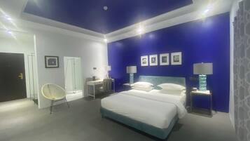 Deluxe Room | Premium bedding, down comforters, pillowtop beds, minibar