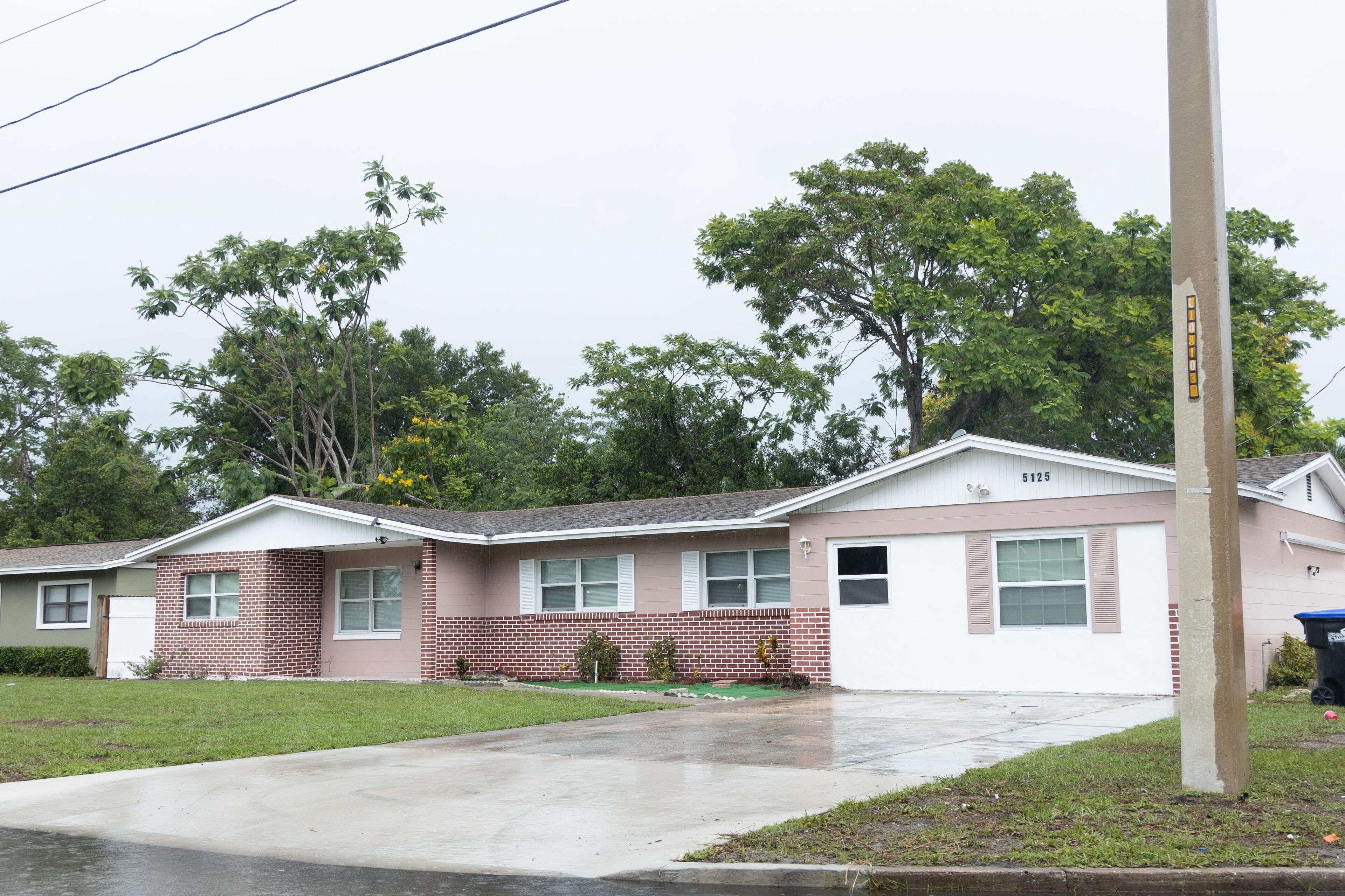 5 Mins to the fairgrounds! 3/2 Spacious Home