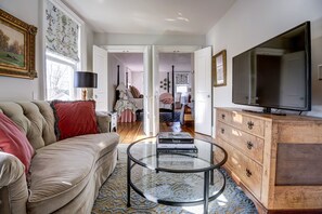 Luxury Suite | 1 bedroom, Egyptian cotton sheets, premium bedding, down comforters - 34 State (Skaneateles)