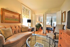 Luxury Suite | 1 bedroom, Egyptian cotton sheets, premium bedding, down comforters