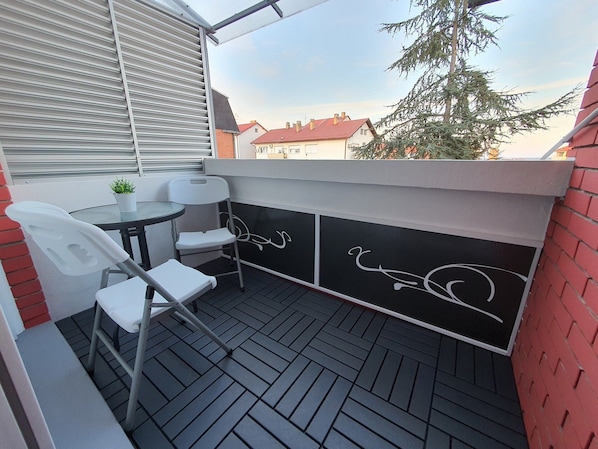 Apartment (One Bedroom Apartment with Balcony) | Balkon