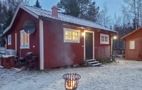 Cozy home in Smedjebacken with WiFi