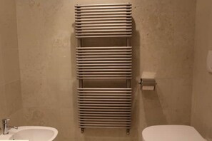 Dusche, Bidet
