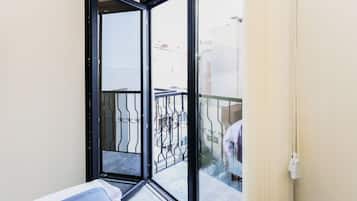 Cortinas blackout y sistema de insonorización