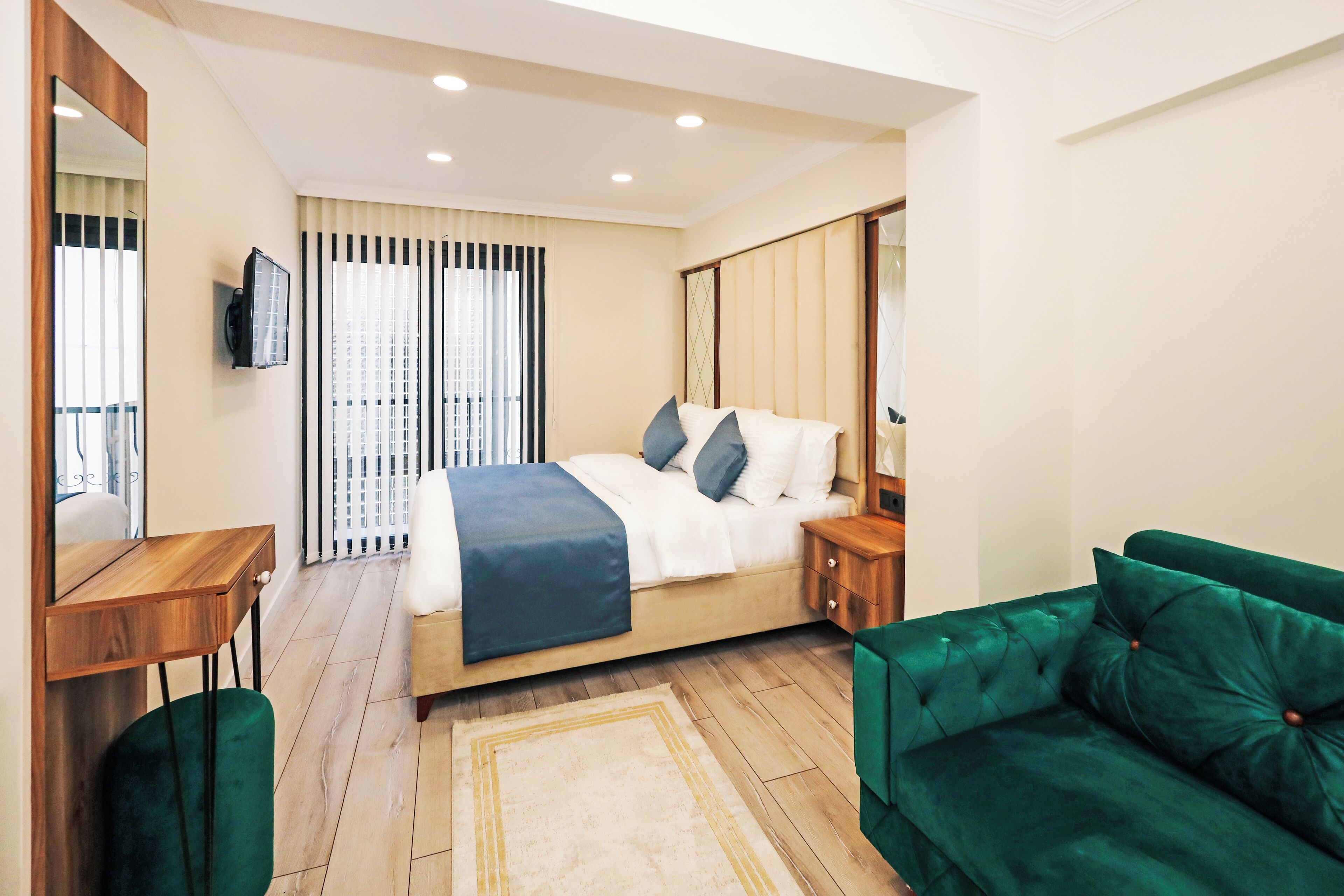 Deluxe Double Room | Blackout drapes, soundproofing, iron/ironing board, free WiFi