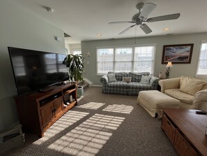 Smart TV, DVD player