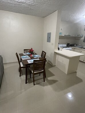 تناول الطعام