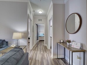 3 quartos, ferros/tábuas de passar roupa, Wi-Fi, roupa de cama