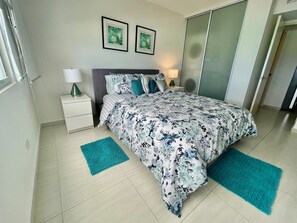 1 chambre, fer et planche à repasser, lit parapluie, Wi-Fi gratuit