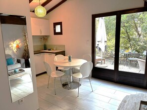 تناول الطعام