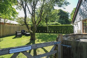 Property grounds - Tregonning Lodge (Helston)