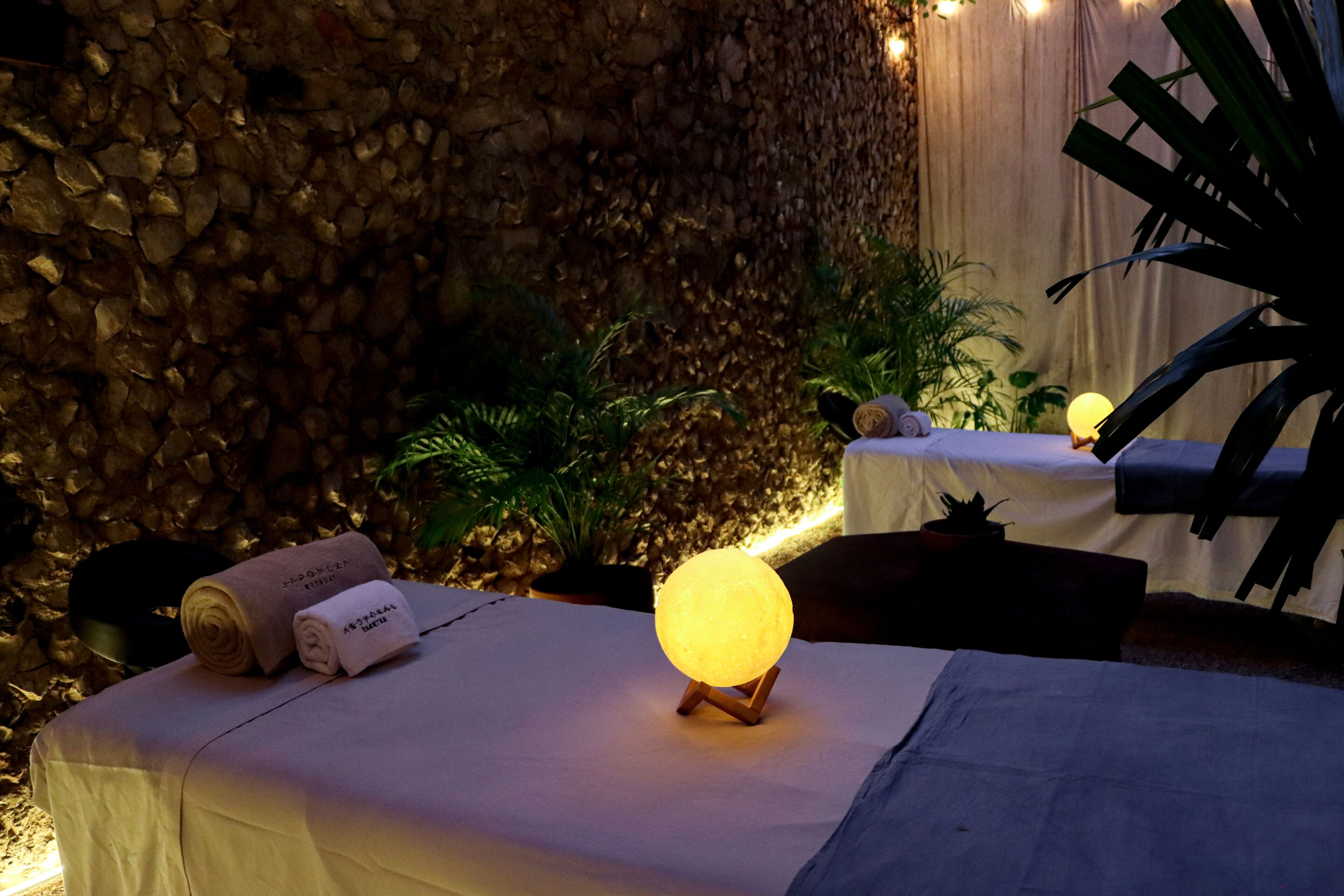 couples treatment room(s), body treatments, hydrotherapy, aromatherapy