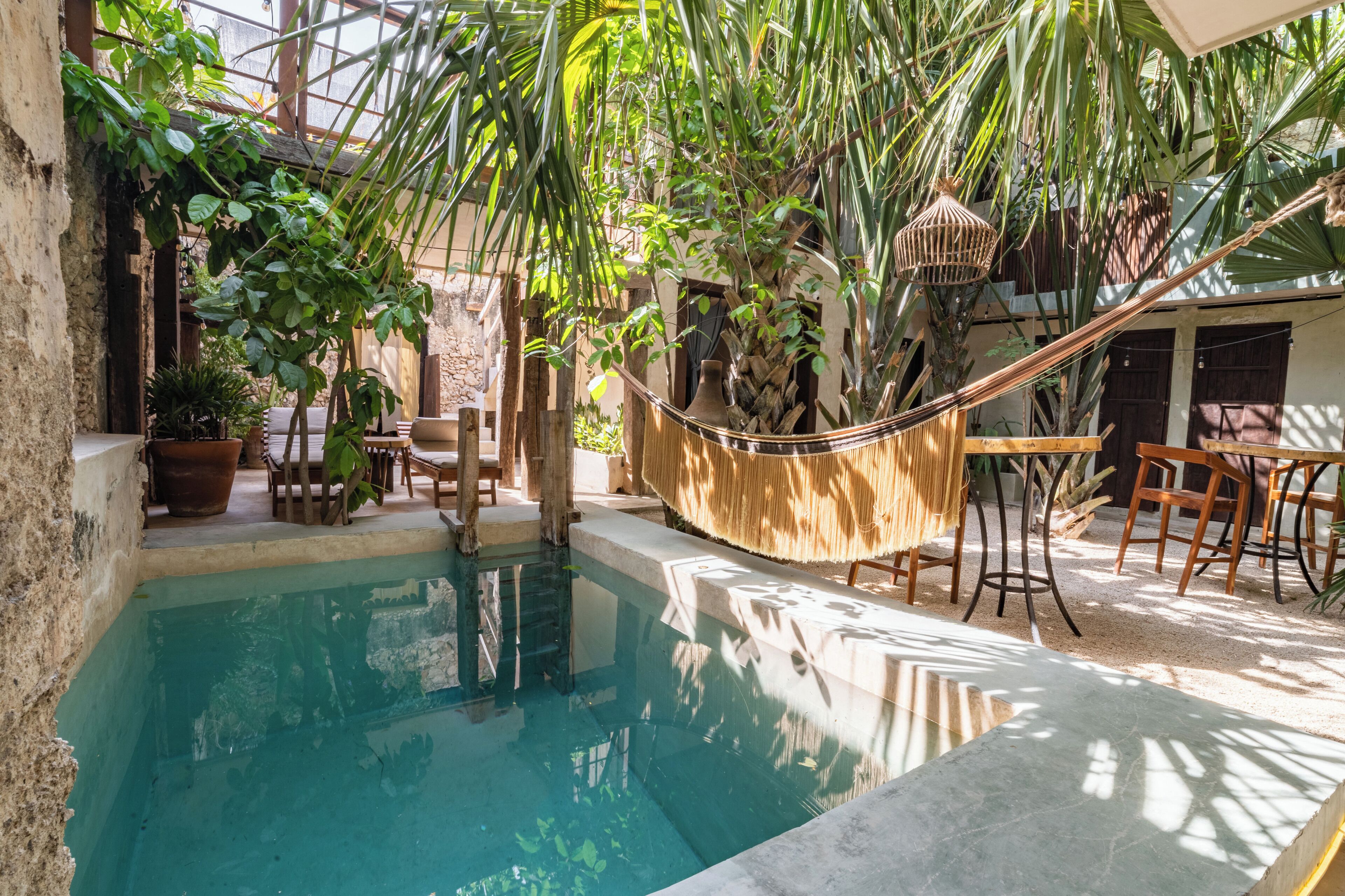 indoor pool, 3 outdoor pools