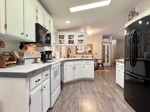 House (CL114) | Exterior - Cl114 Grandoak Venture (Columbia Falls)