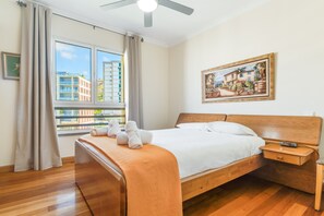 3 bedrooms, iron/ironing board, travel cot, free WiFi