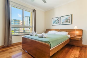 3 bedrooms, iron/ironing board, travel cot, free WiFi