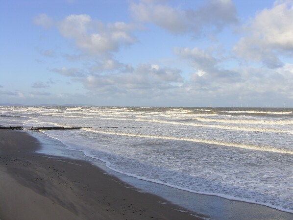 Beach nearby - Castle House (Rhyl)